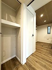 鶴見　7（土）～11（祝・水）現地販売会　お問い合わせはフリーダイヤルまで その他