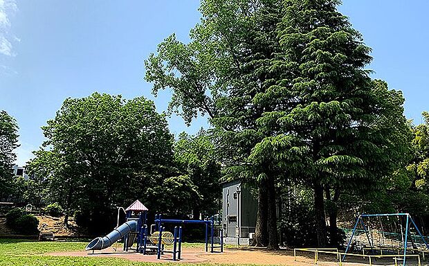千草台第二公園(約400m)