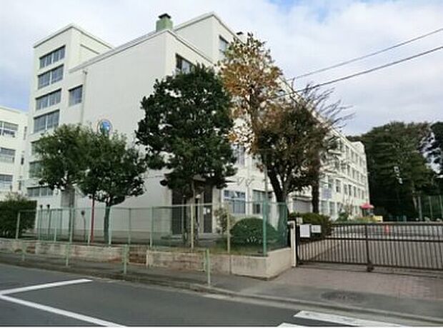 横浜市立長津田第二小学校（約210m）