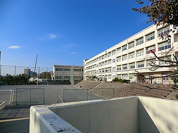 横浜市立篠原中学校（約850m）