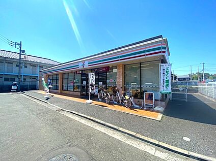 セブンイレブン 横浜新吉田東３丁目店 400ｍ