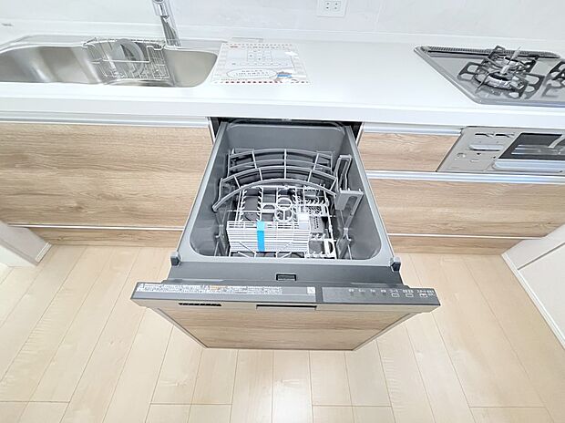 【食器洗浄乾燥機】食器洗乾燥機付きでご家族の食器もスッキリピカピカ
