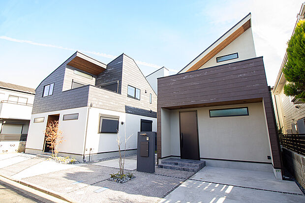 【施工例】
■モデルハウスのご案内や、ショールームにてキッチン等水回り設備や、フローリング等の建材や外壁材の実物をご覧頂けます
■お気軽にお問合せ下さい
