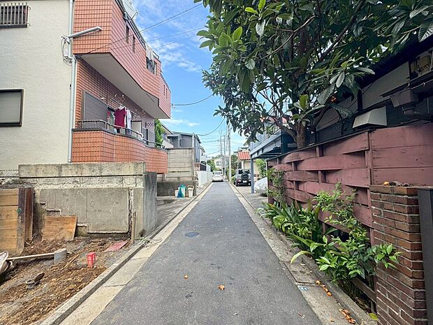 【前面道路含む現地写真】
お気軽にアムティック吉祥寺本社までお問い合わせください♪
