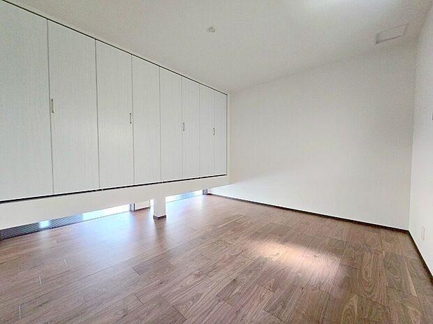 【施工例】■モデルハウスのご案内や、ショールームにてキッチン等水回り設備や、フローリング等の建材や外壁材の実物をご覧頂けます
■お気軽にお問合せ下さい