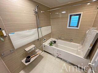 お洒落なデザイナーズ住宅/ＬＤＫ２８帖/II型キッチン/非常時も安心な太陽光パネル、蓄電池 その他