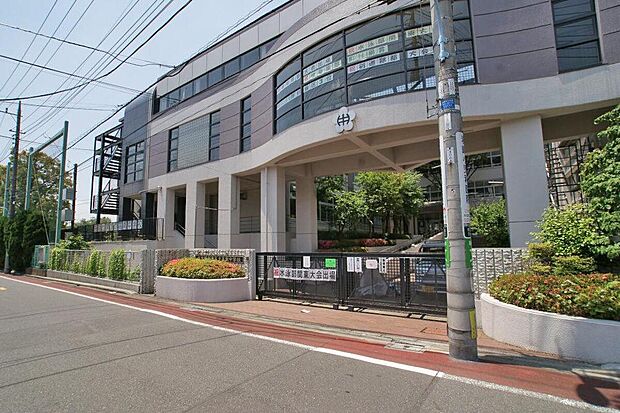 杉並区立高南中学校(約1,043m)