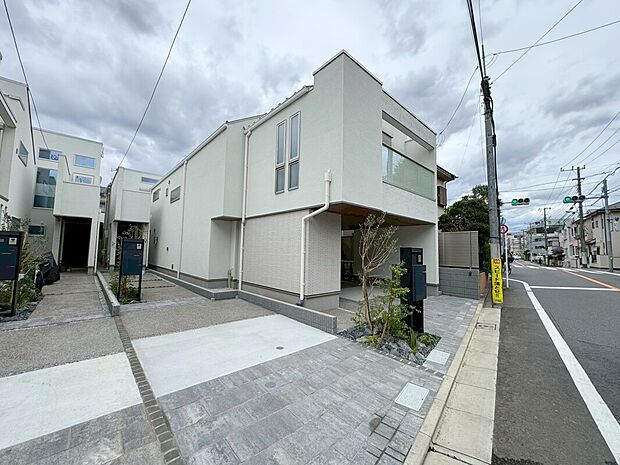 【外観】オシャレなデザイナース住宅