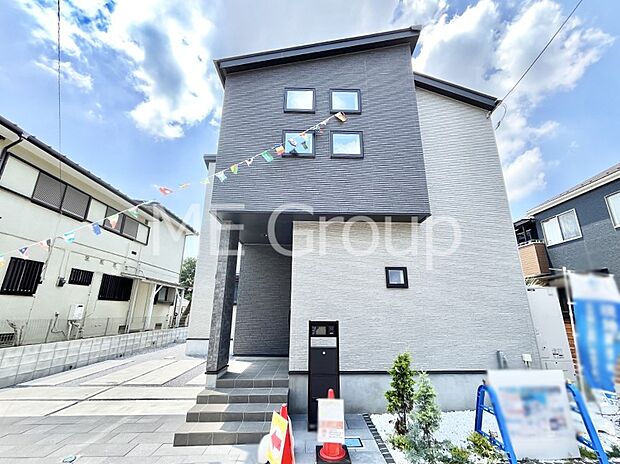 洗練された外観、上質な住空間が広がる室内は永く安心して過ごせる住居です。 