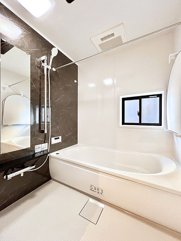 一日の疲れを癒やす大切なバスタイム。ゆっくりとお風呂を楽しんで疲れをとりたいですね!