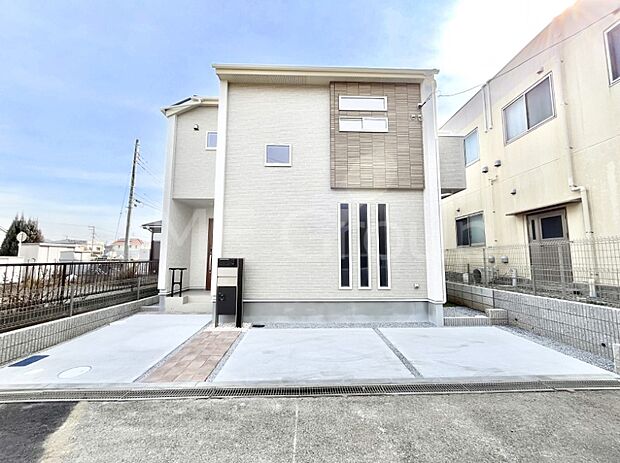 洗練された外観、上質な住空間が広がる室内は永く安心して過ごせる住居です。 