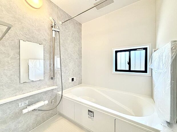 落ち着いた雰囲気でゆっくりお寛ぎいただけるバスルーム