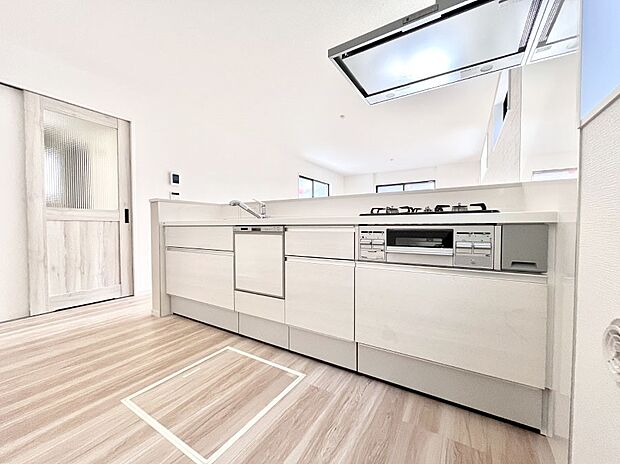 料理をしながらでもご家族との会話を楽しめる対面キッチン