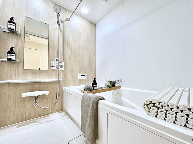 落ち着いた雰囲気でゆっくりお寛ぎいただけるバスルーム