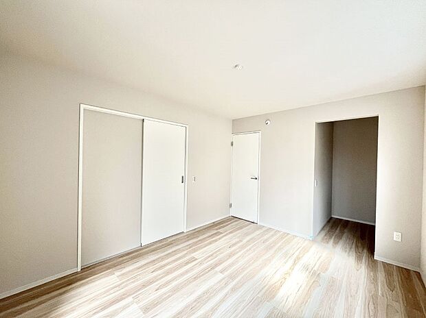 収納が充実しているので、居住スペースを広く使えます。