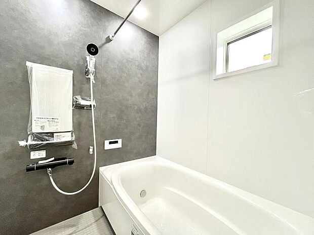 落ち着いた雰囲気でゆっくりお寛ぎいただけるバスルーム