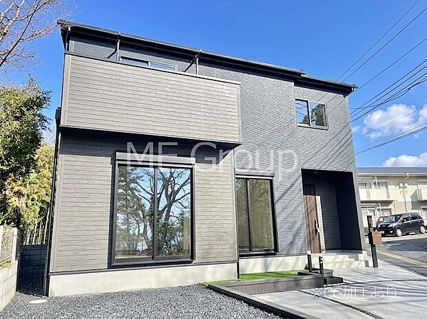 たっぷりの陽光と心地よい風が舞い込む住まい