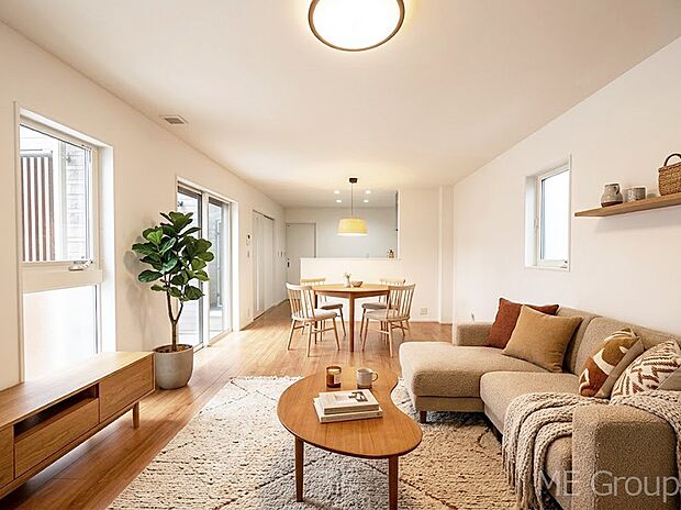 落ち着いた雰囲気のＬＤＫは家族みんなの快適空間※家具はCGです