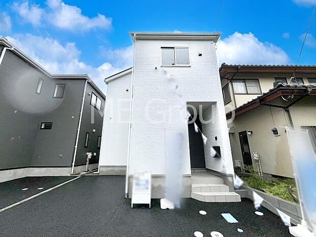 堂々完成!たっぷりの陽光と開放感に包まれる明るい住まい。