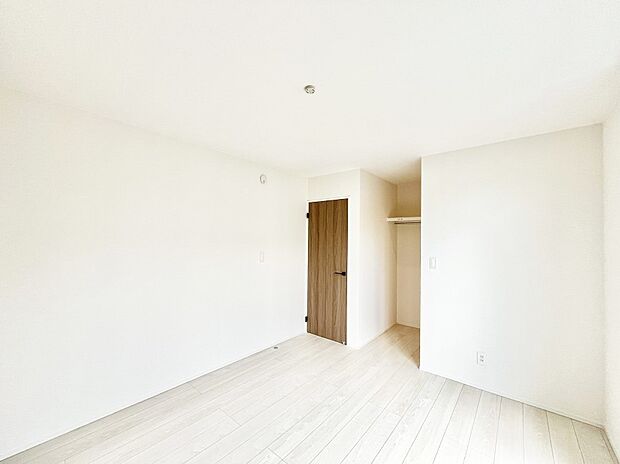 WIC付きのお部屋で充実したプライベート時間を過ごせます。