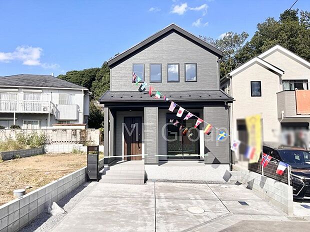 洗練された外観、上質な住空間が広がる室内は永く安心して過ごせる住居です。
