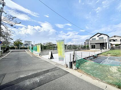 前面道路含む現地写真