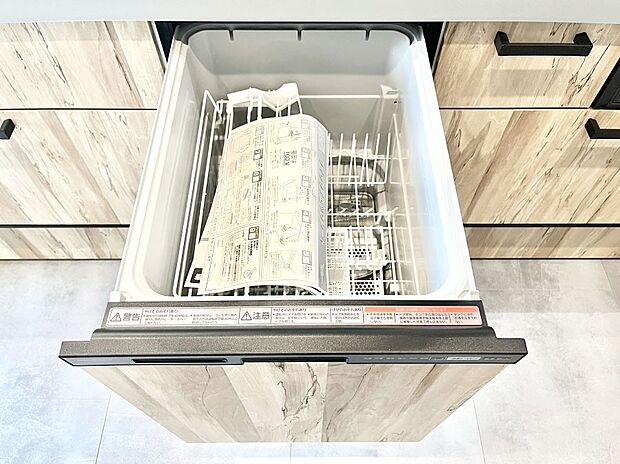 【食洗機】面倒なお片づけは食洗機にお任せ！家事の負担が減って、時間にも気持ちにもゆとりができます。