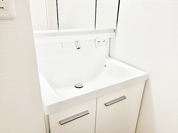 【ハンドシャワー水栓】ハンドシャワー付き！使いやすい洗面台。