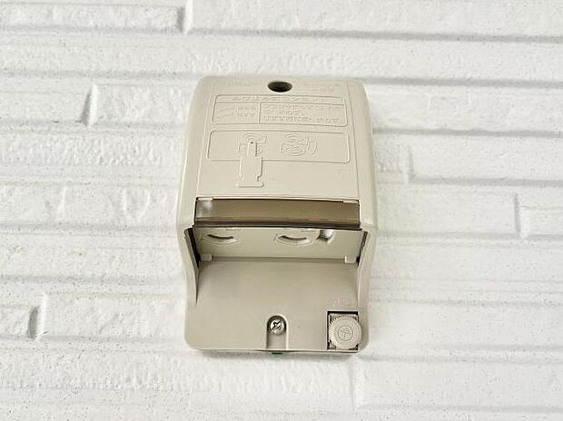 【その他現地】便利な外コンセント。