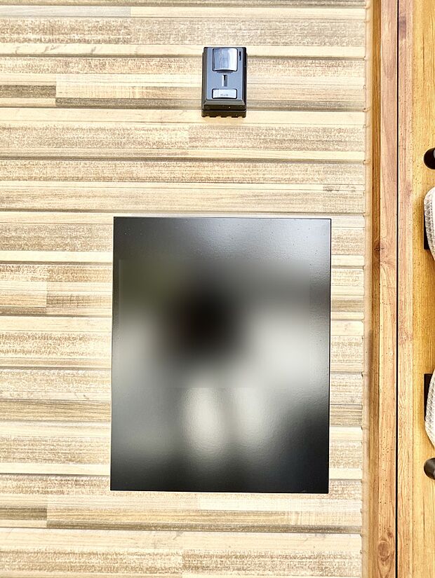 【その他現地】シンプルなデザインのポスト