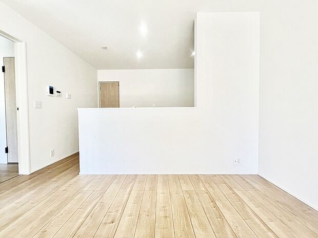 【カウンターキッチン】家族の会話はもちろん、配膳・片付けもラクラクなカウンターキッチン