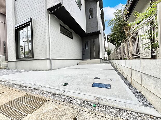 【駐車場】生活に欠かせない駐車スペース。  