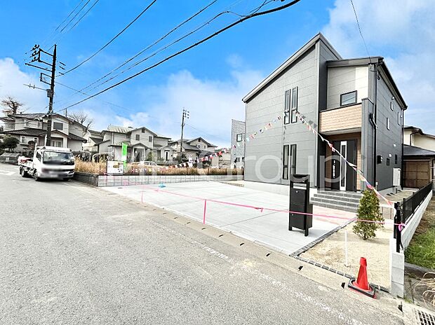 【前面道路含む現地写真】堂々完成！！ ここから始まる新生活を応援いたします！ 