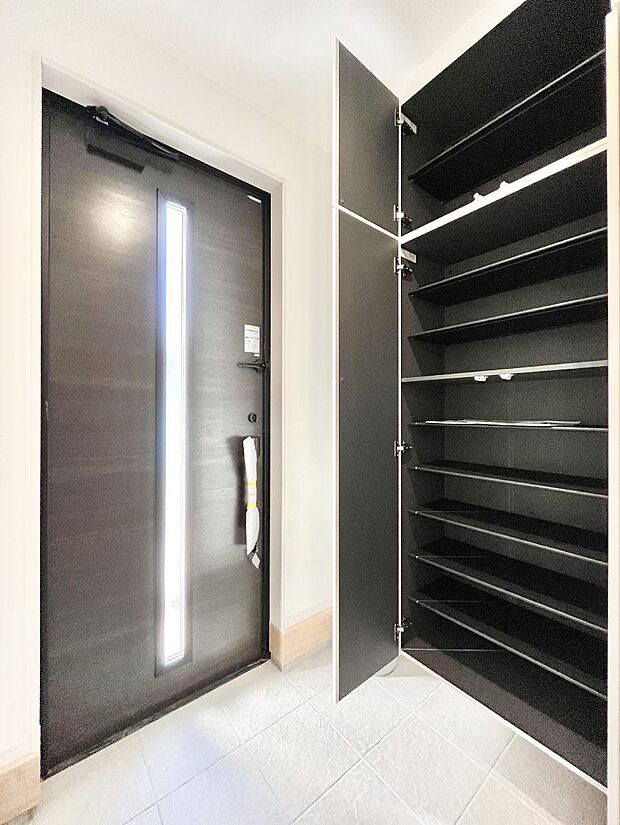 【収納】収納力ある下駄箱の活用で玄関廻りはいつでもスッキリ