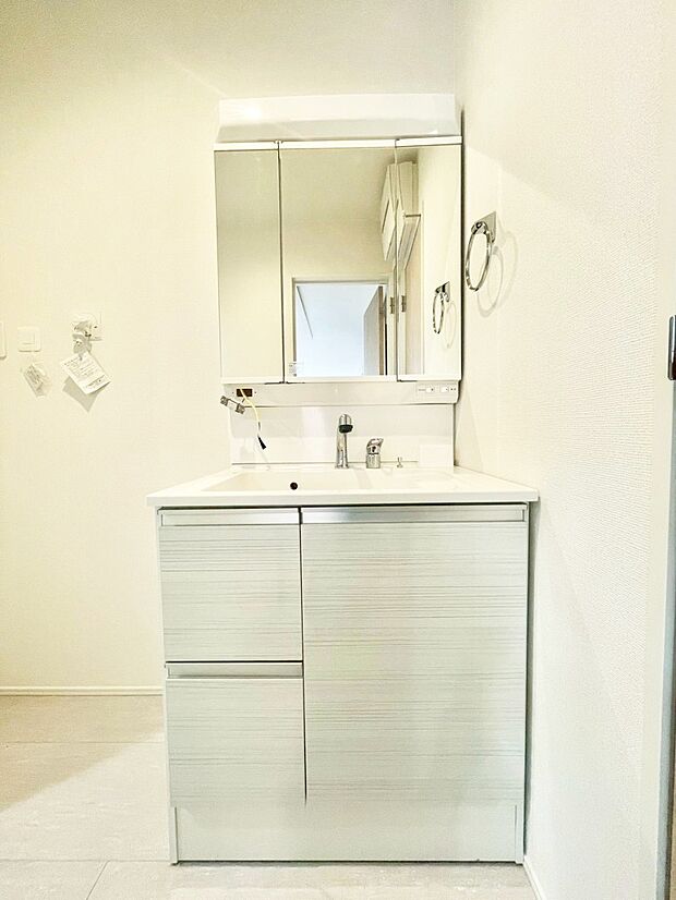 【洗面台・洗面所】収納力と機能性に優れた洗面化粧台