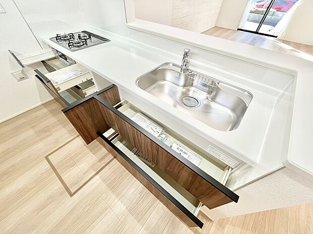 【スライド収納】使いやすさを優先したスライド式収納タイプ！