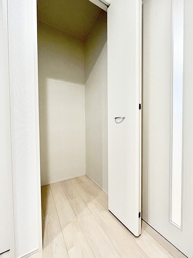 【玄関収納】物が集まりそうな玄関周りもスッキリ片付きます。