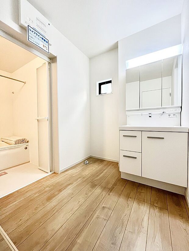 【ランドリースペース】広々とゆとりのあるランドリースペース。  