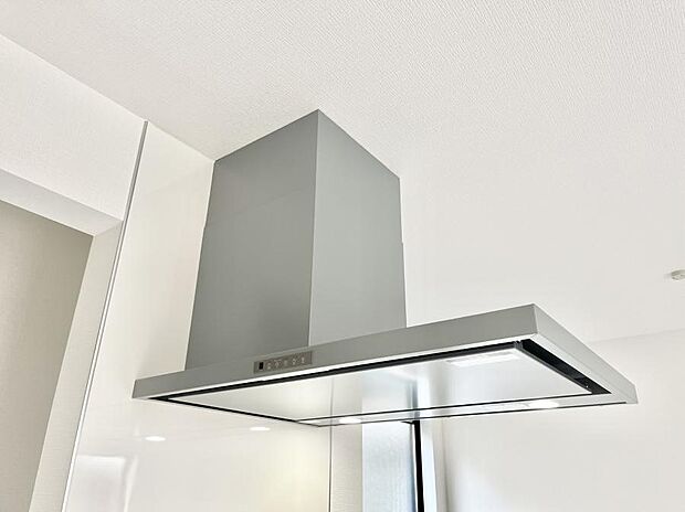 【レンジフード】基本的なお手入れはフィルターのみ!お手入れのしやすさも魅力です。