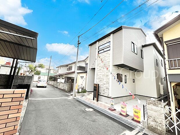 【前面道路含む現地写真】前面道路はきちんと整備されています  