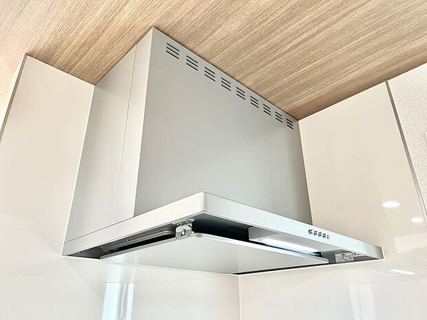 【レンジフード】フラットタイプのレンジフード、お手入れがしやすいですね!