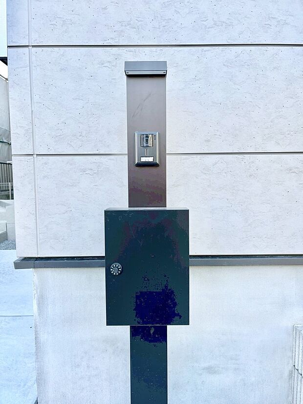 【その他現地】表札・インターホン・ポストをひとつに集約