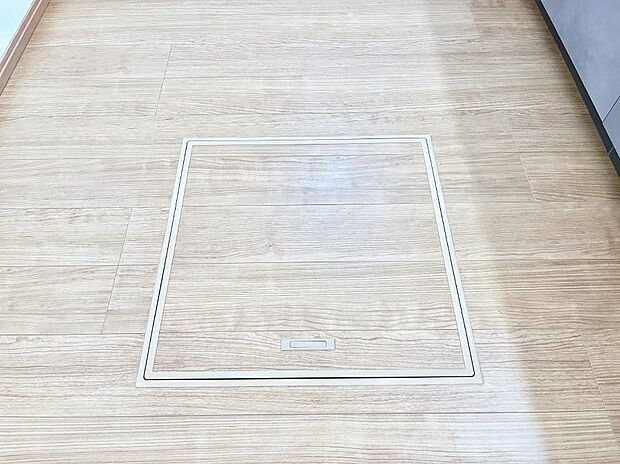 【床下収納】床下収納付き！日用品・非常用品の収納にも大活躍。