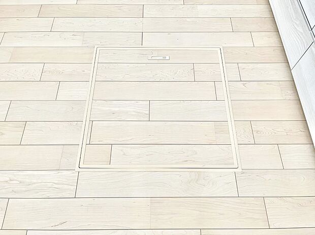 【床下収納】床下収納付き！日用品・非常用品の収納にも大活躍。