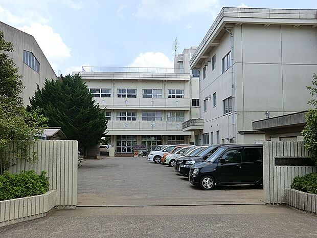 八街市立八街東小学校（約1,900m）