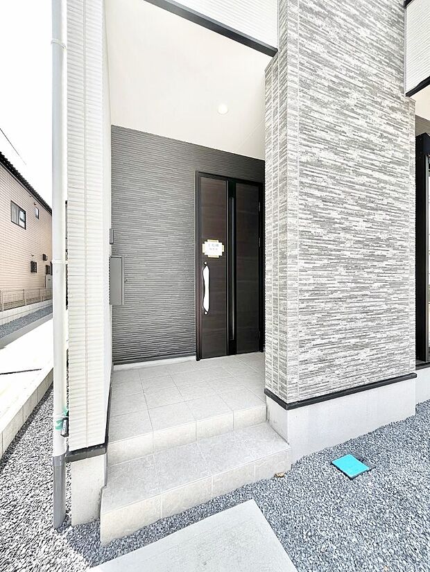 【玄関】いつも気持ち良くご家族を迎えられる玄関