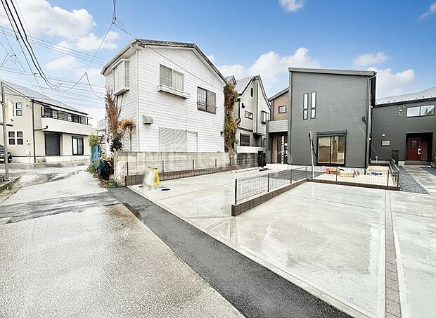 【前面道路含む現地写真】堂々完成！！ ここから始まる新生活を応援いたします！ 