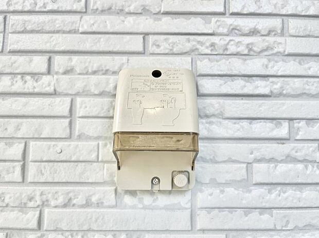 【その他現地】お掃除などに便利な外コンセント