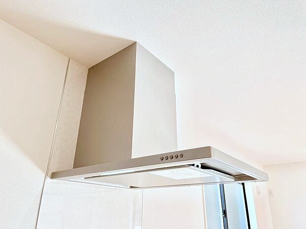 【レンジフード】基本的なお手入れはフィルターのみ!お手入れのしやすさも魅力です。