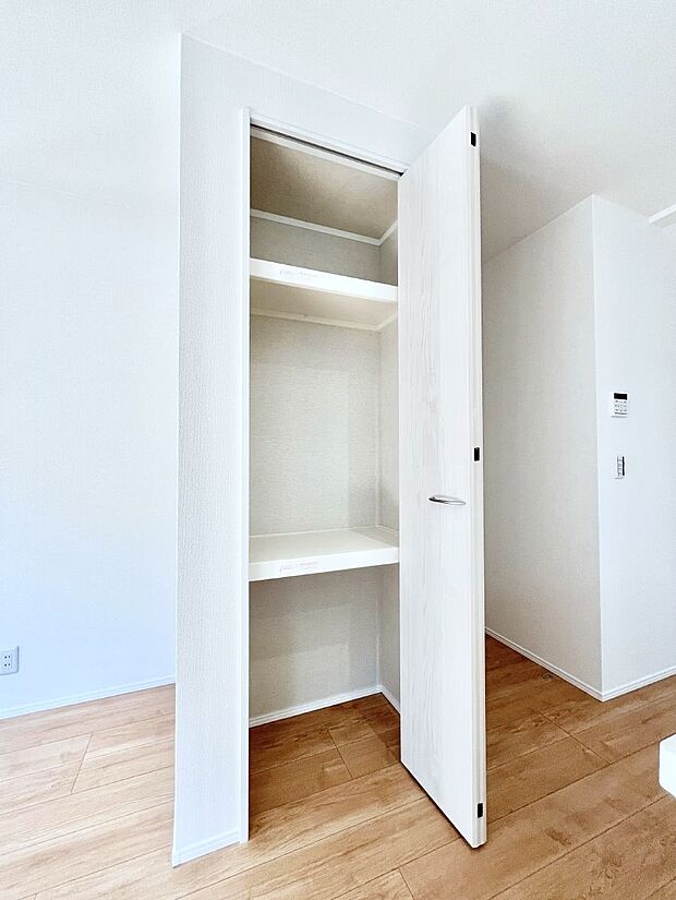 【パントリー】キッチンにはパントリー!食材のストックはもちろん、日用品の収納など使い方はいろいろ!